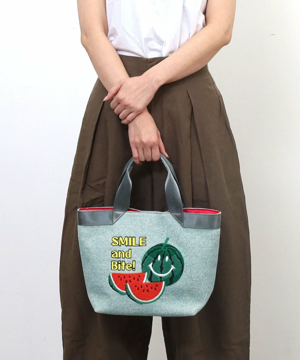 【COO SPECIAL WEEK】SMILEY 圖案刺繡托特包